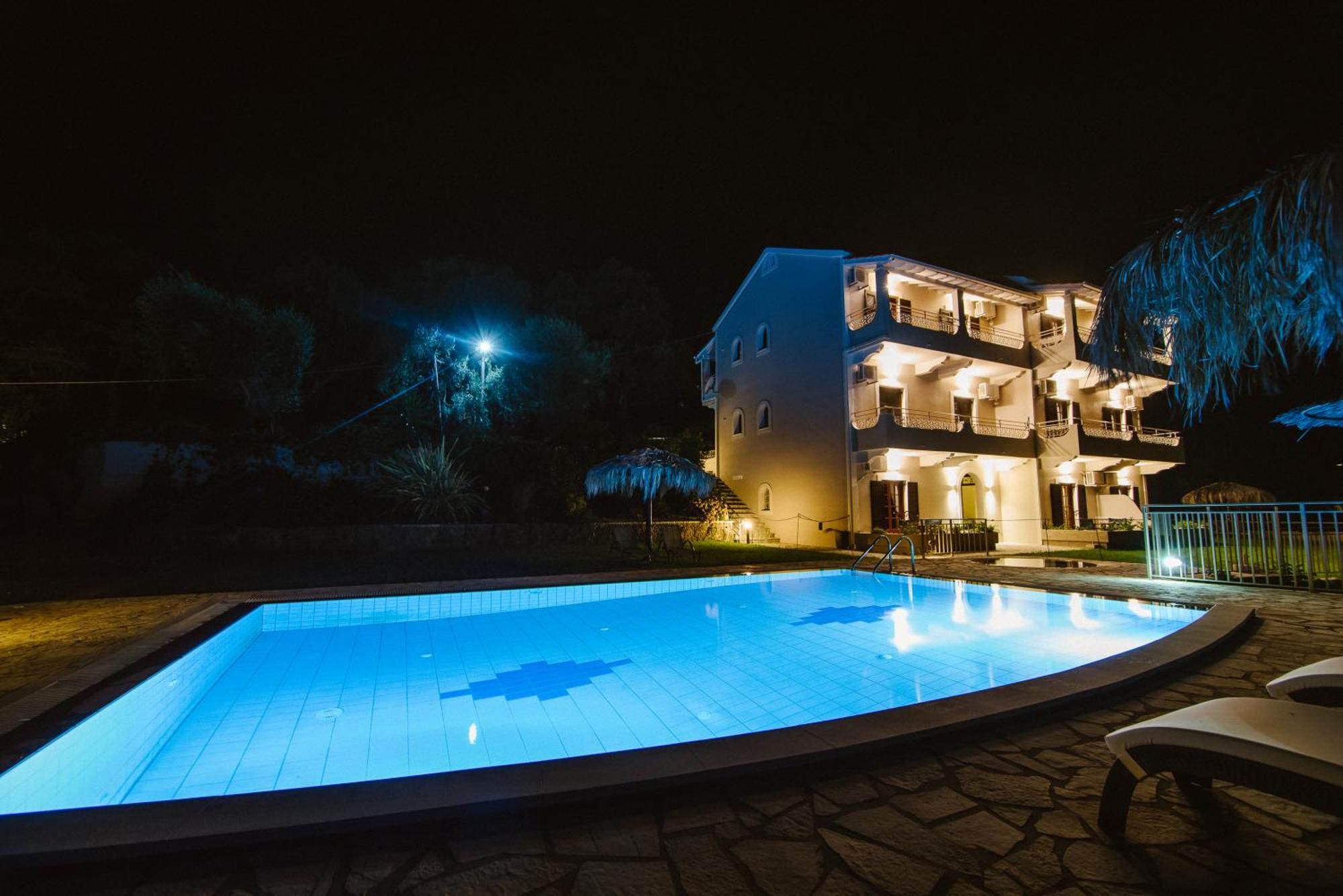 Giorgos Apartments Dassia  Ngoại thất bức ảnh